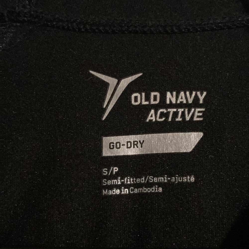 Old Navy Active Go-Dry Semi Fitted Hoodie - Picture 3 of 7